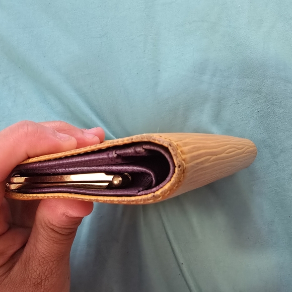 Louis Vuitton Tan Leather Wallet - Picture 4 of 13